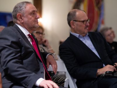 Роберт Зінгер, генеральний директор Світового єврейського конгресу (ліворуч), й Адріан Каратницький, співдиректор «Українсько-єврейської зустрічі» (праворуч).