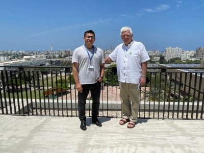 (Left to Right): UJE’s long-time friend Roman Kogan, who is the Director of the RSJ Outreach and Engagement, Nadav Foundation, ANU — Museum of the Jewish People  and UJE Board Member Prof. Paul Robert Magocsi.