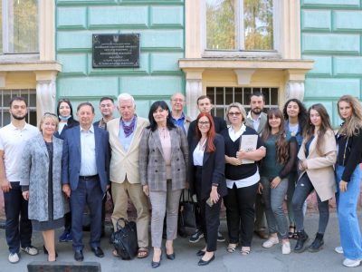 After the event: the participants of the open lecture "Why a multinational approach to Ukraine's historical past is important" near the building of Yurii Fedkovych Chernivtsi National University.