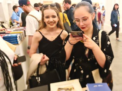 Numerous visitors to the UJE booth during Book Arsenal, 29 May–1 June 2025, Mystetskyi Arsenal National Art and Culture Museum Complex, Kyiv.