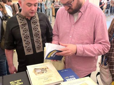 Numerous visitors to the UJE booth during Book Arsenal, 29 May–1 June 2025, Mystetskyi Arsenal National Art and Culture Museum Complex, Kyiv.