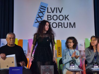 Христина Семерин після оголошення переможницею премії «Зустріч: Українсько-єврейська літературна премія» 2025 року.