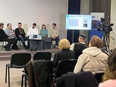 Iryna Klymova, Ukrainian artist, art historian, and Director of the Sholem Aleichem Museum, at the round table. 26 October 2025, Ukrainian House, Kyiv.