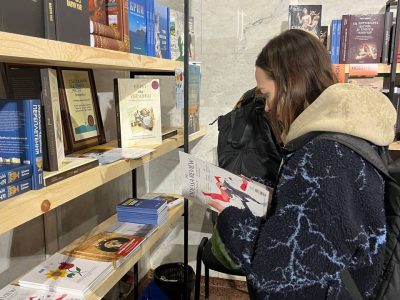 Багаточисельні відвідувачі фестивалю «ФУНДАМЕНТ. Історії про культуру». 23–26 жовтня 2025 року, Український Дім, Київ.