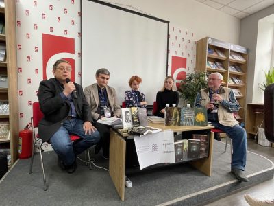 Left to right: UJE Board Member Igor Shchupak, Yehor Vradii of the Tkuma Ukrainian Institute for Holocaust Studies, Dnipro; Tetiana Nepypenko of Kyiv's Dukh i Litera; Maryna Horbachuk of Chernivtsi's Books XXI; and the Ukrainian public figure and translator, Andriy Pavlyshyn.