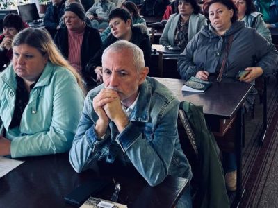 Під час відкриття виставки «Подорож з «Українсько-Єврейською Зустріччю»: від давнини до 1939 року» у залі бібліотеки Шевченківського національного заповідника. Місто Канів, 31 жовтня 2025 р.