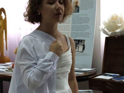 Anastasia Serhiienko, a member of the Kaniv children's theater group "Phoenix," recited Serhiy Zhadan's poem "Now I Will Be Your Eyes." Kaniv Culture and Arts Center, 29 September 2025.