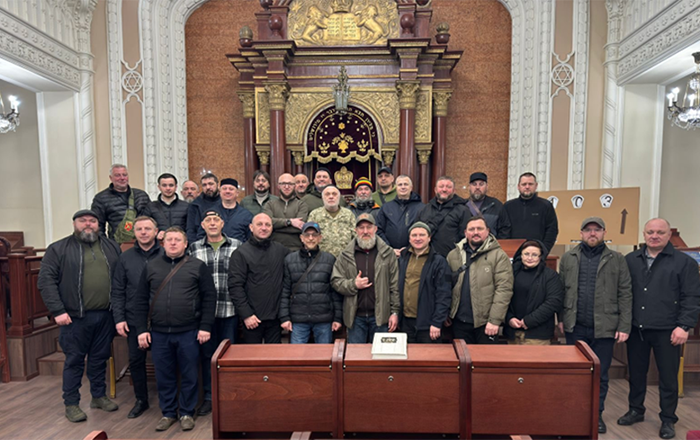 Why Christian, Muslim, and Jewish chaplains of the Ukrainian Army met in a synagogue