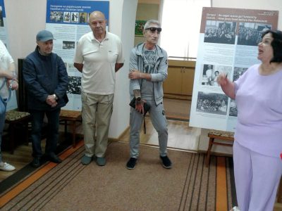 Anna Porozhna, Director of the Tulchyn Local History Museum, presents the exhibition to the visitors. Tulchyn, 25 June 2025.