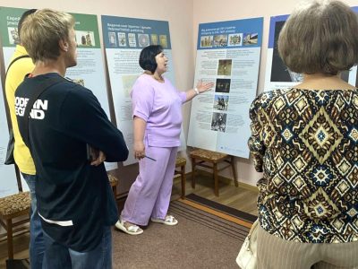 Anna Porozhna, Director of the Tulchyn Local History Museum, presents the exhibition to the visitors. Tulchyn, 25 June 2025.