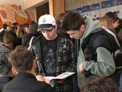 Під час та після урочистого відкриття виставки «Подорож з «Українсько-Єврейською Зустріччю»: Від давнини до 1939 року» у Васильківському Центральному будинку культури. 20 березня 2026 р.