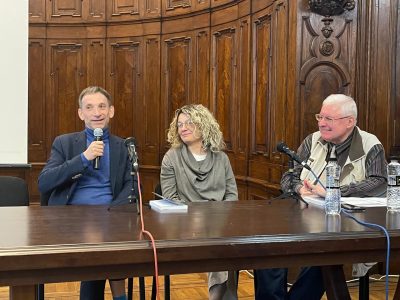 Left to right: Vitaliy Portnikov, publicist, political analyst; writer and Oksana Forostyna, author and publisher, Andriy Pavlyshyn, translator, historian and journalist.